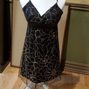 Medium Black/gold dress worn once /#84